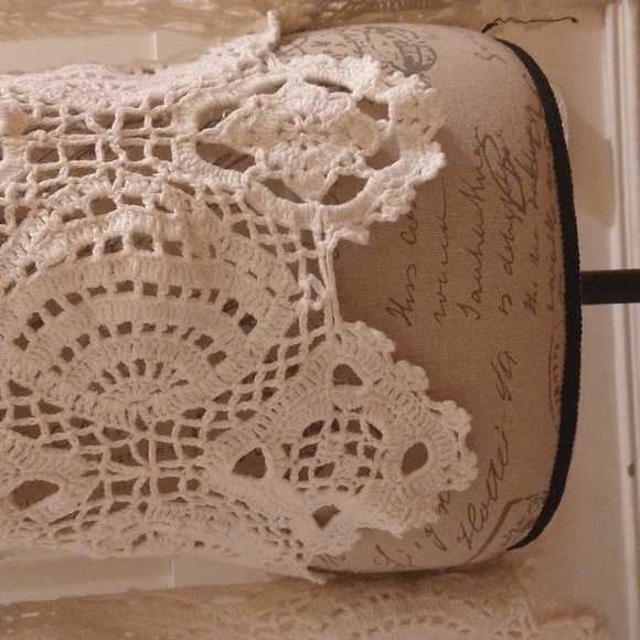 One Step Up loosely crocheted white sweater Sz OS - Picture 7 of 10